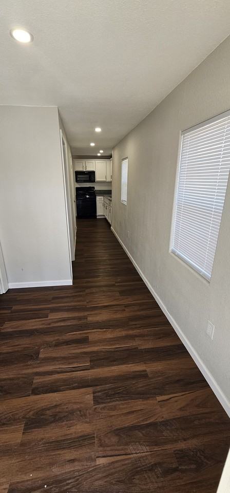 507 E Park St - Photo 2 of 14