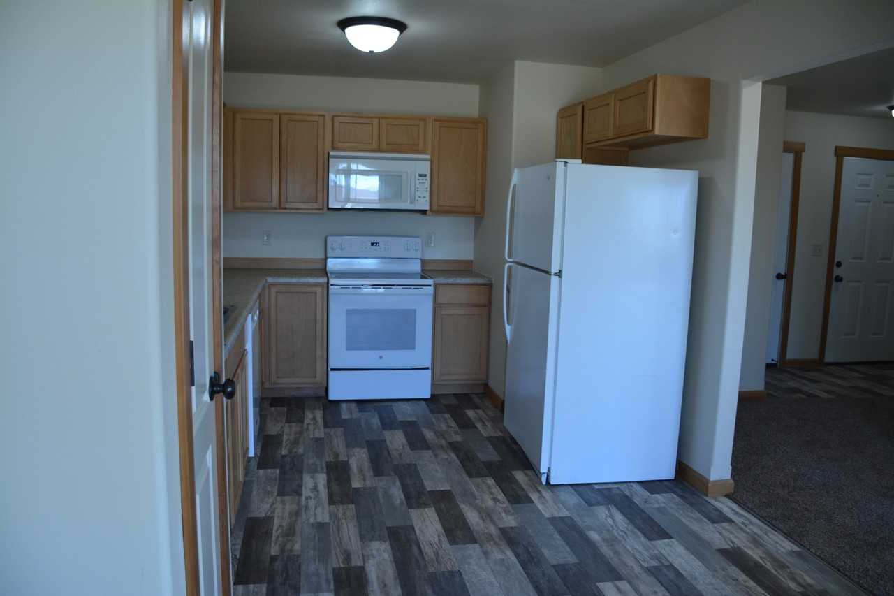 804 Nighthawk Dr - Photo 2 of 8