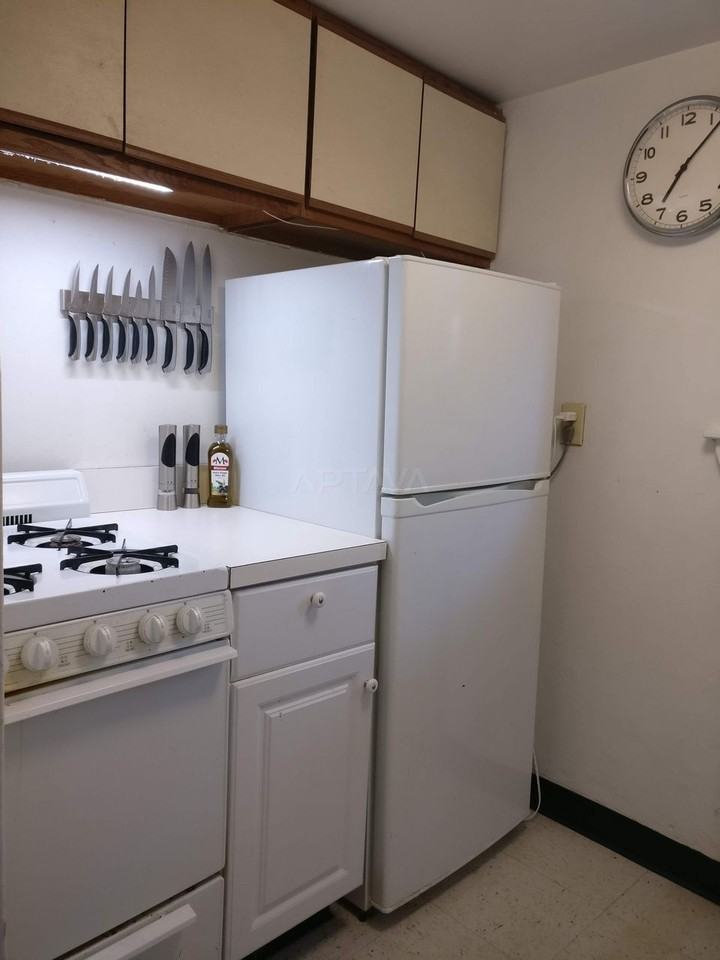 133 Oxford St #10 - Photo 2 of 7