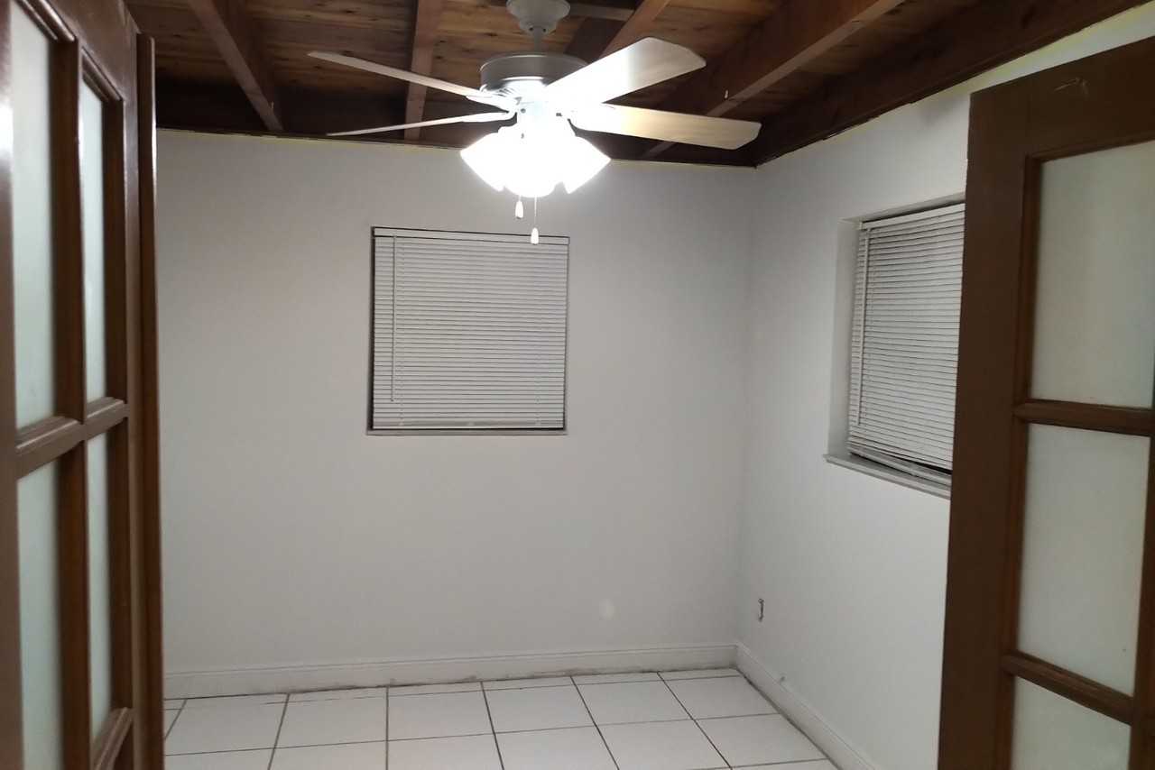 2813 Acapulco Dr #NA - Photo 6 of 14