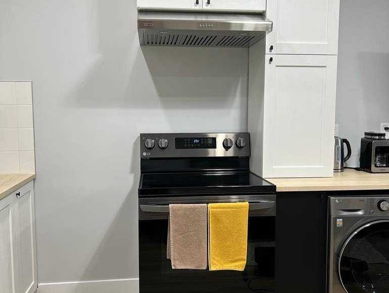 2446 Chilcott Avenue - Photo 6 of 9