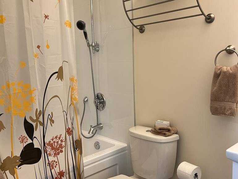 2446 Chilcott Avenue - Photo 7 of 9