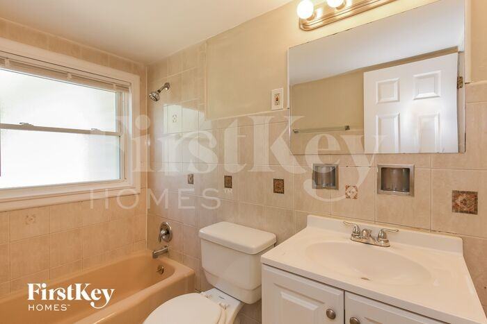 2108 Linden Ave - Photo 3 of 6