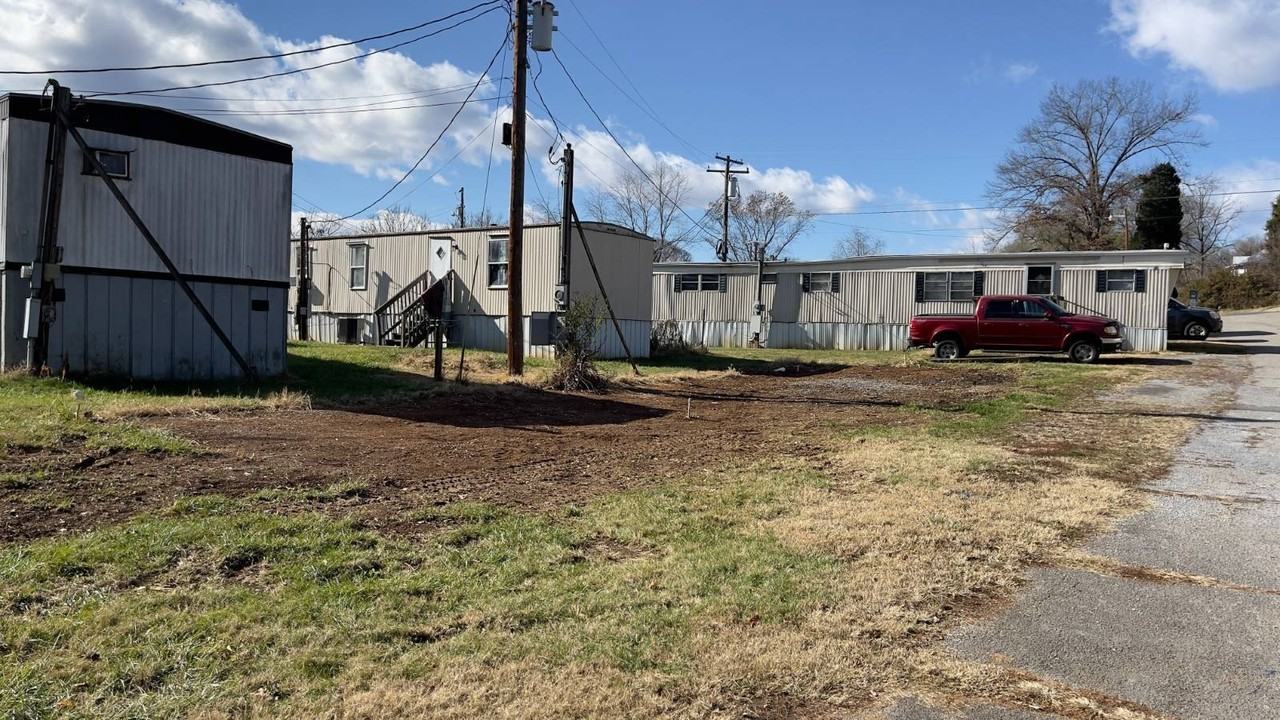 106 Fairview Ave - Photo 3 of 3