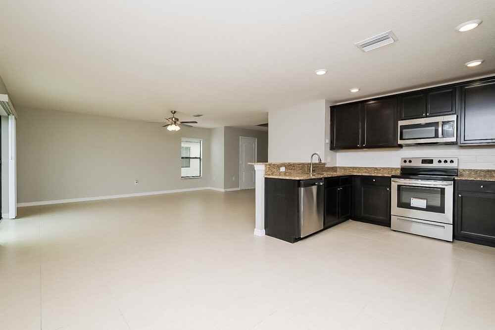 8548 Silverbell Loop - Photo 3 of 15