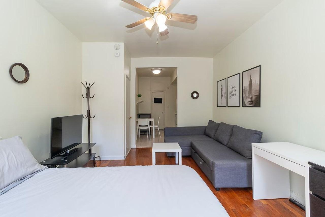 300 E 82nd St #1032021P - Photo 5 of 23