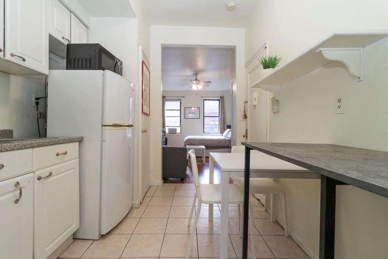 300 E 82nd St #1032021P - Photo 5 of 23