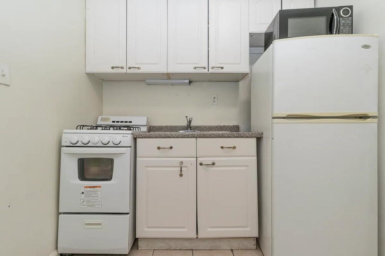 300 E 82nd St #1032021P - Photo 7 of 23