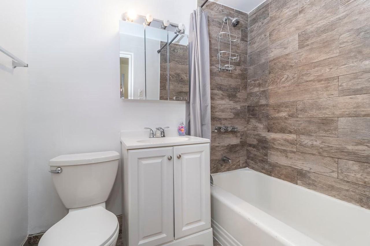 300 E 82nd St #1032021P - Photo 4 of 23