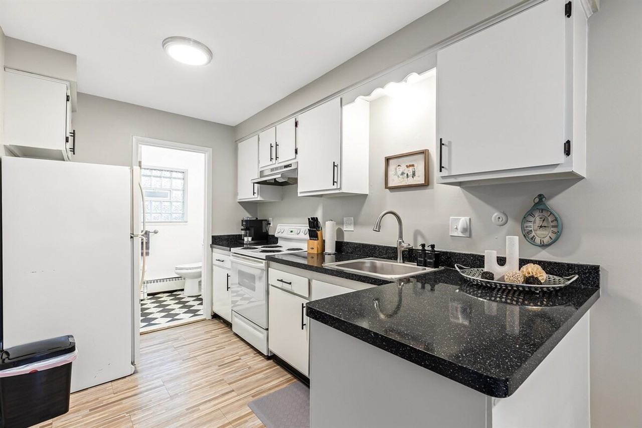 51 Hollywood Court #1032304P - Photo 7 of 21