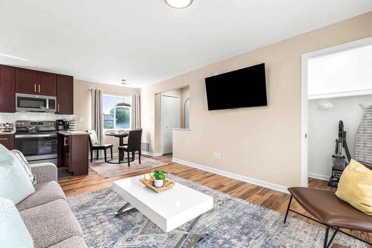 18389 Sharon Ln #1032350P - Photo 3 of 32