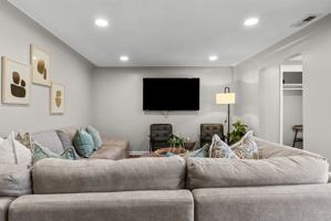 featured image of 8254 Mary Ann Ave