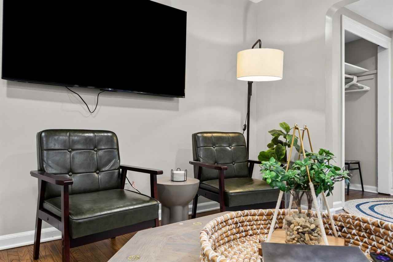 8254 Mary Ann Avenue - Photo 4 of 50