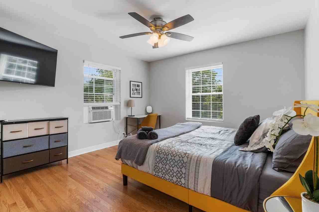 1011 Howard St #1032511P - Photo 6 of 13