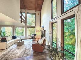 featured image of 5504 Ne 190th St