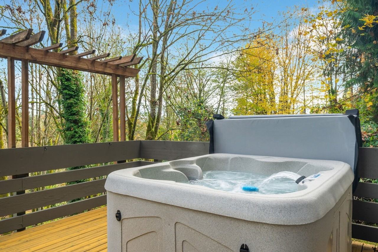 5504 Ne 190th St #1035870P - Photo 4 of 50