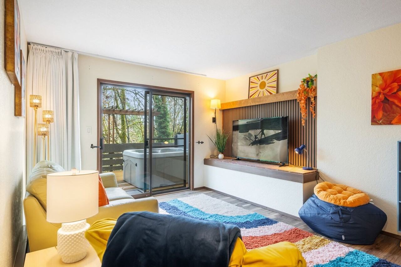 5504 Ne 190th St #1035870P - Photo 3 of 50