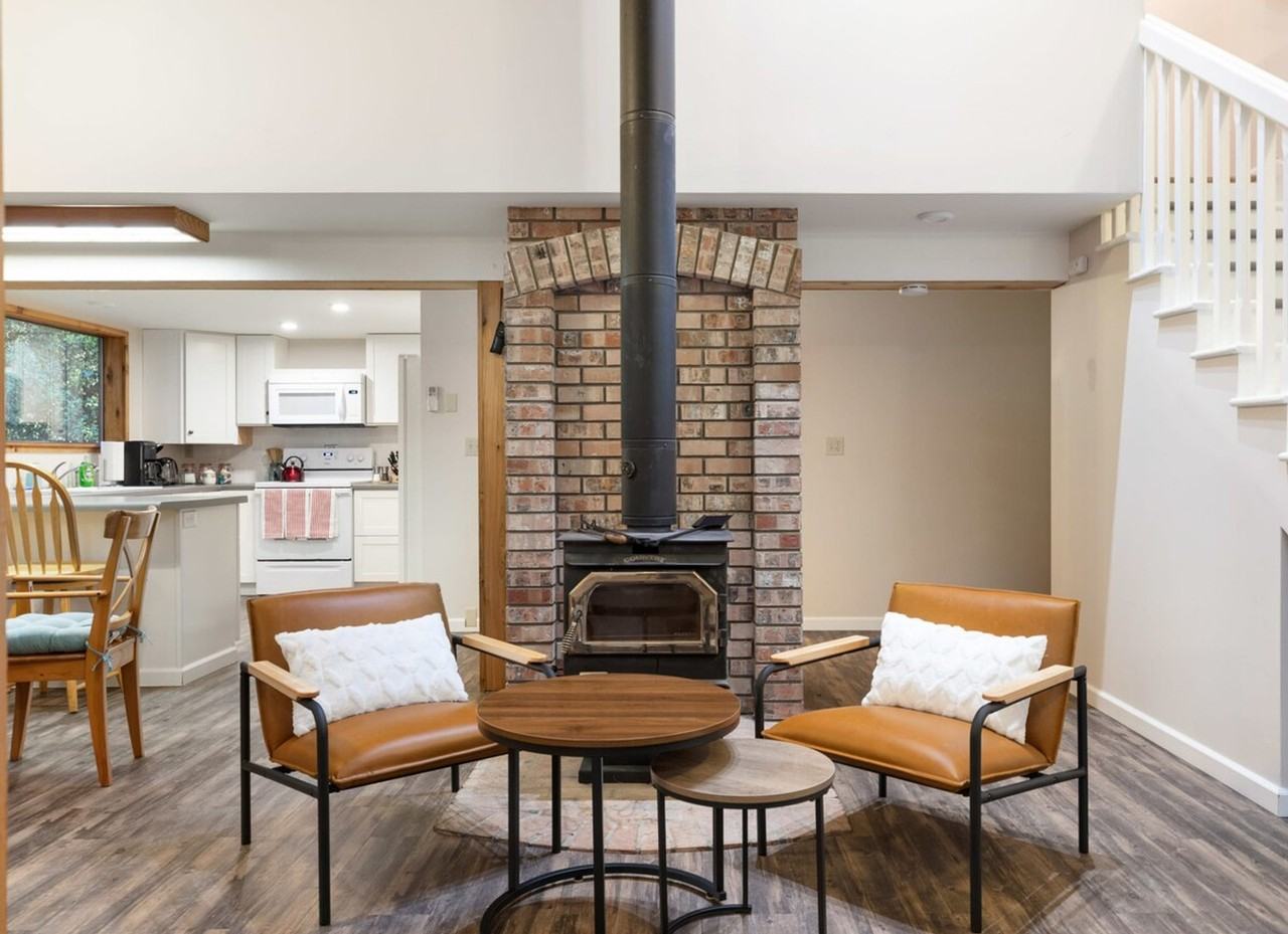 901 Ne Center St #1036027P - Photo 2 of 31