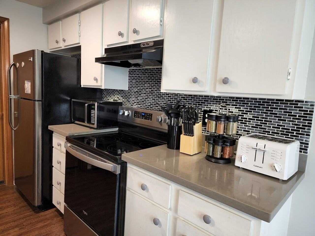 15904 Admiralty Way #1051265P - Photo 3 of 32