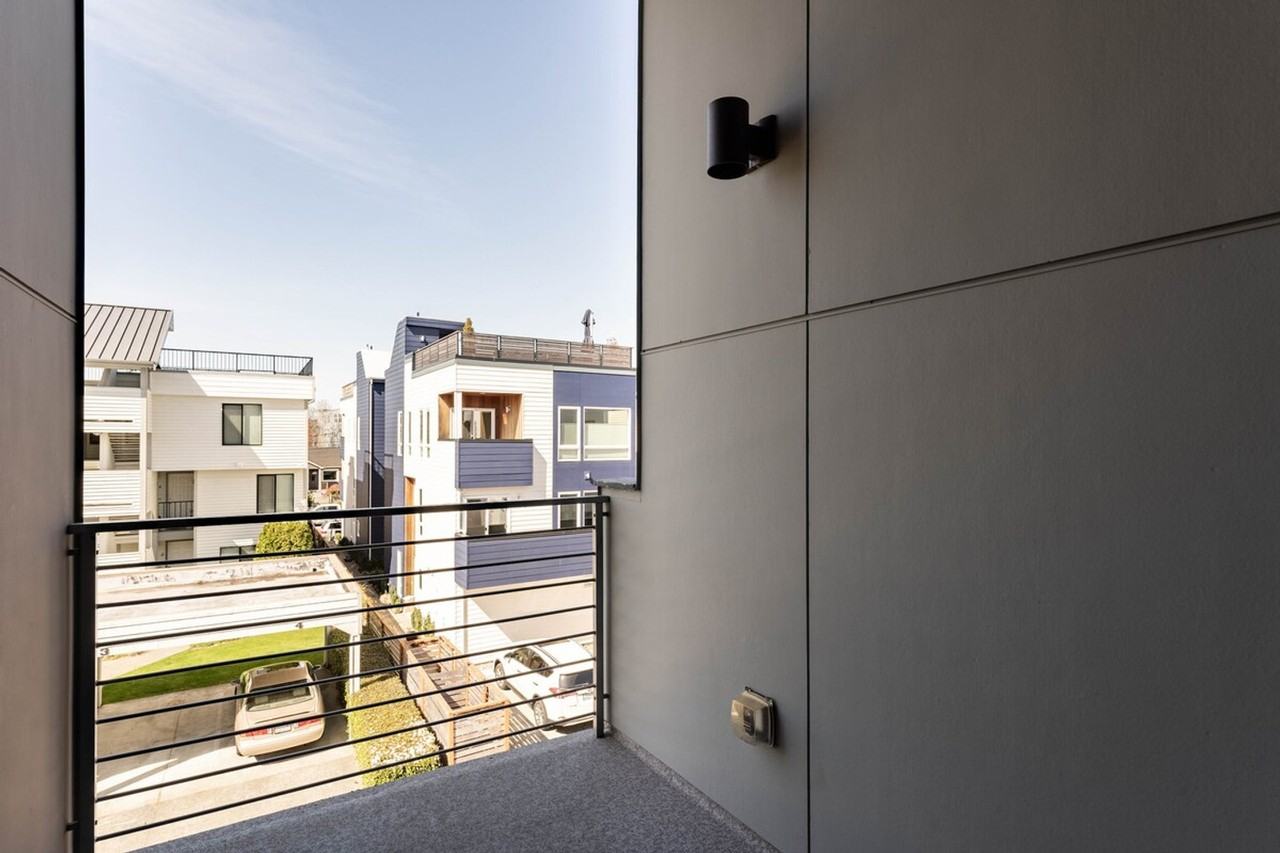 3066 63rd Ave Sw #1051271P - Photo 5 of 37