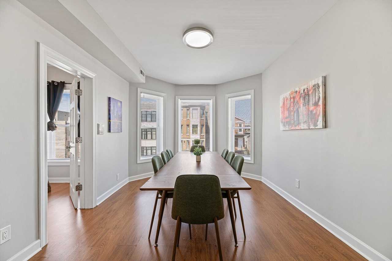 2503 W Harrison St #1093318P - Photo 4 of 18