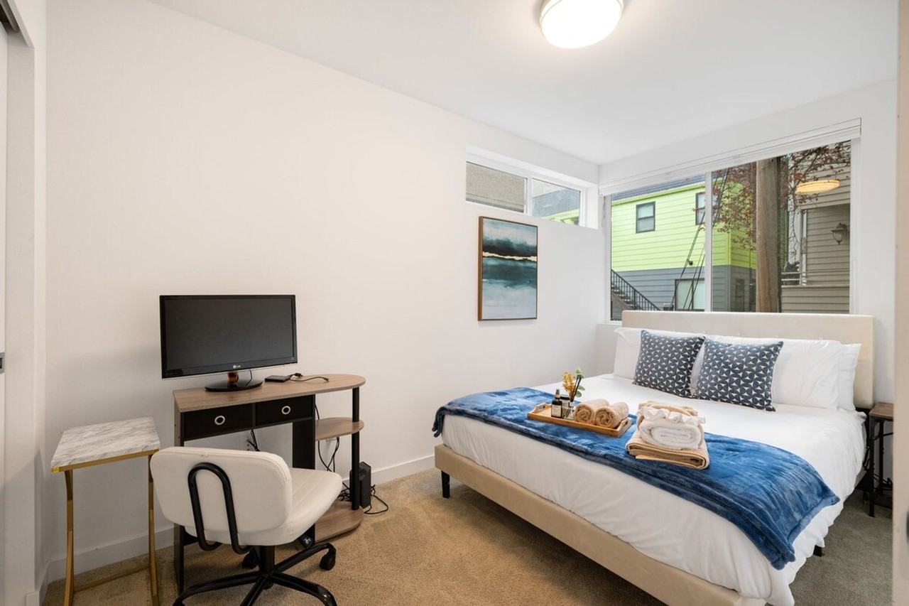 620 10th Avenue East #1094308P - Photo 3 of 39