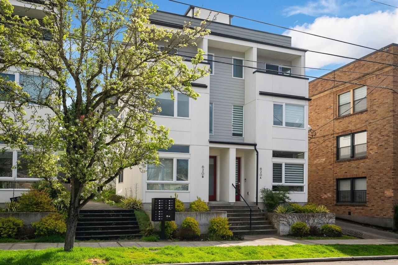 620D 10th Ave E #1094308P - Photo 2 of 39