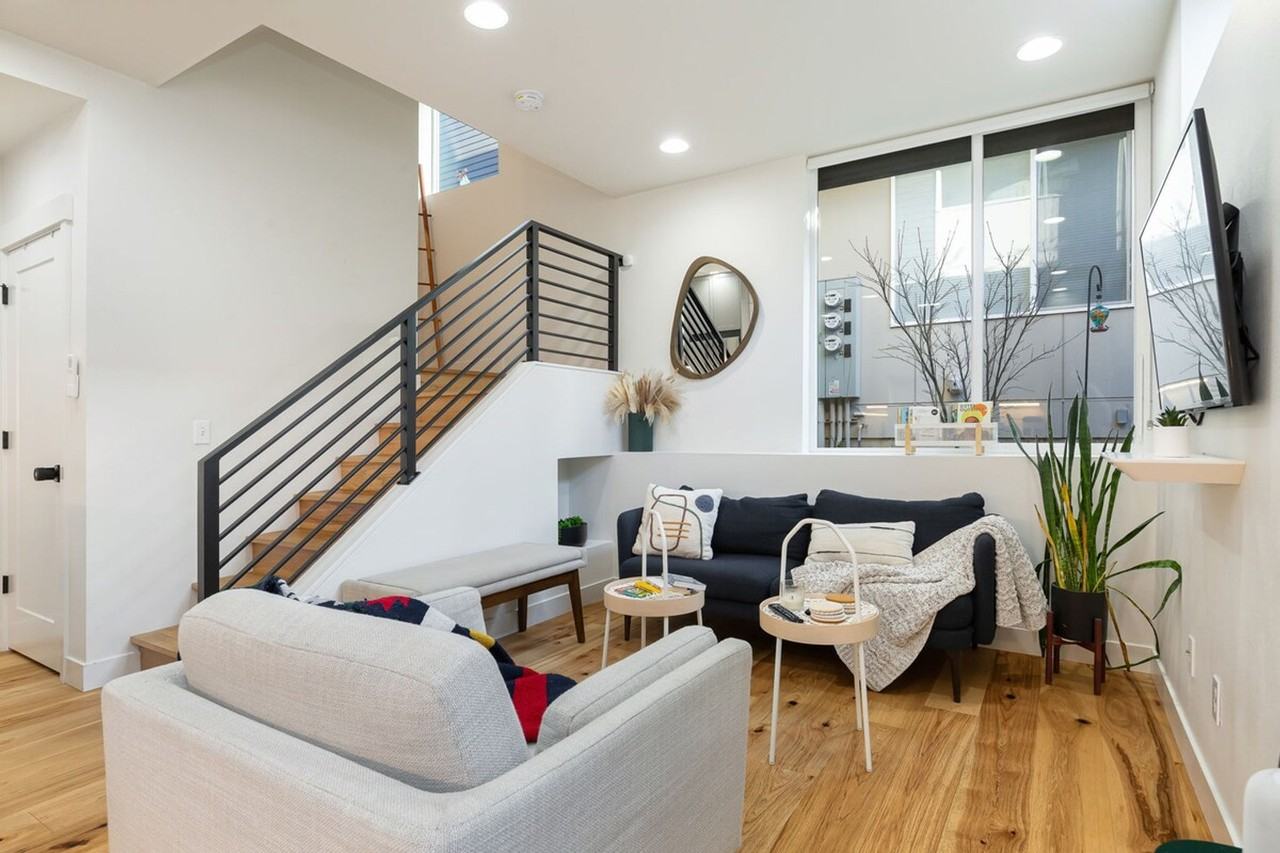 58 W Cremona St #1095004P - Photo 2 of 38