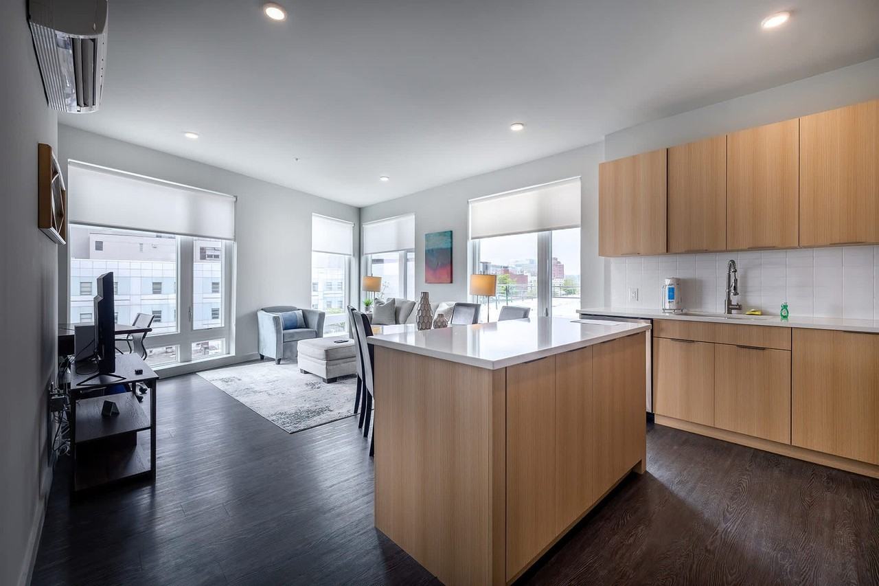 51 South Broadway - Photo 4 of 17