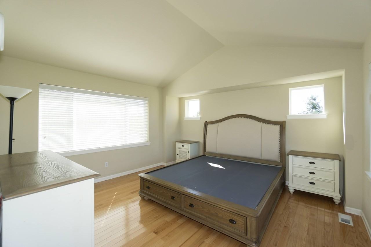 8641 138th Pl Se - Photo 7 of 50