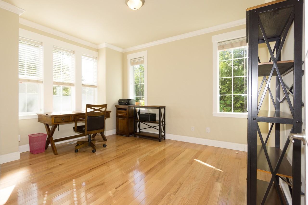 8641 138th Pl Se - Photo 4 of 50