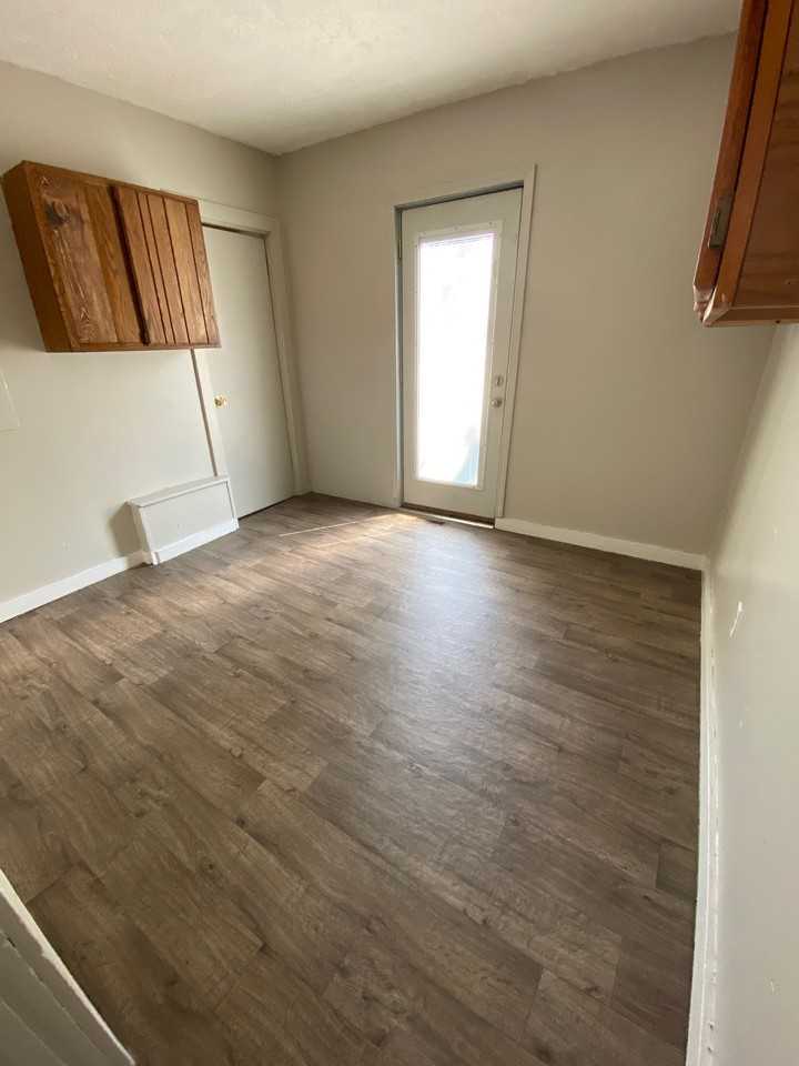 904 North Pine Street - Photo 4 of 10
