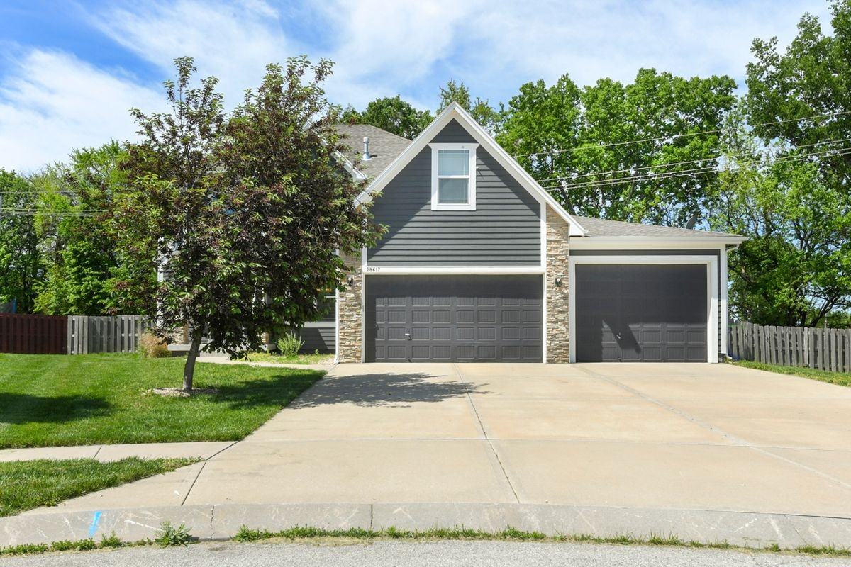 28617 W 162nd Ter - Photo 2 of 43