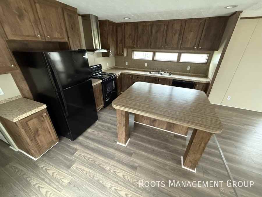 1 Springlake Dr #1SP - Photo 2 of 15