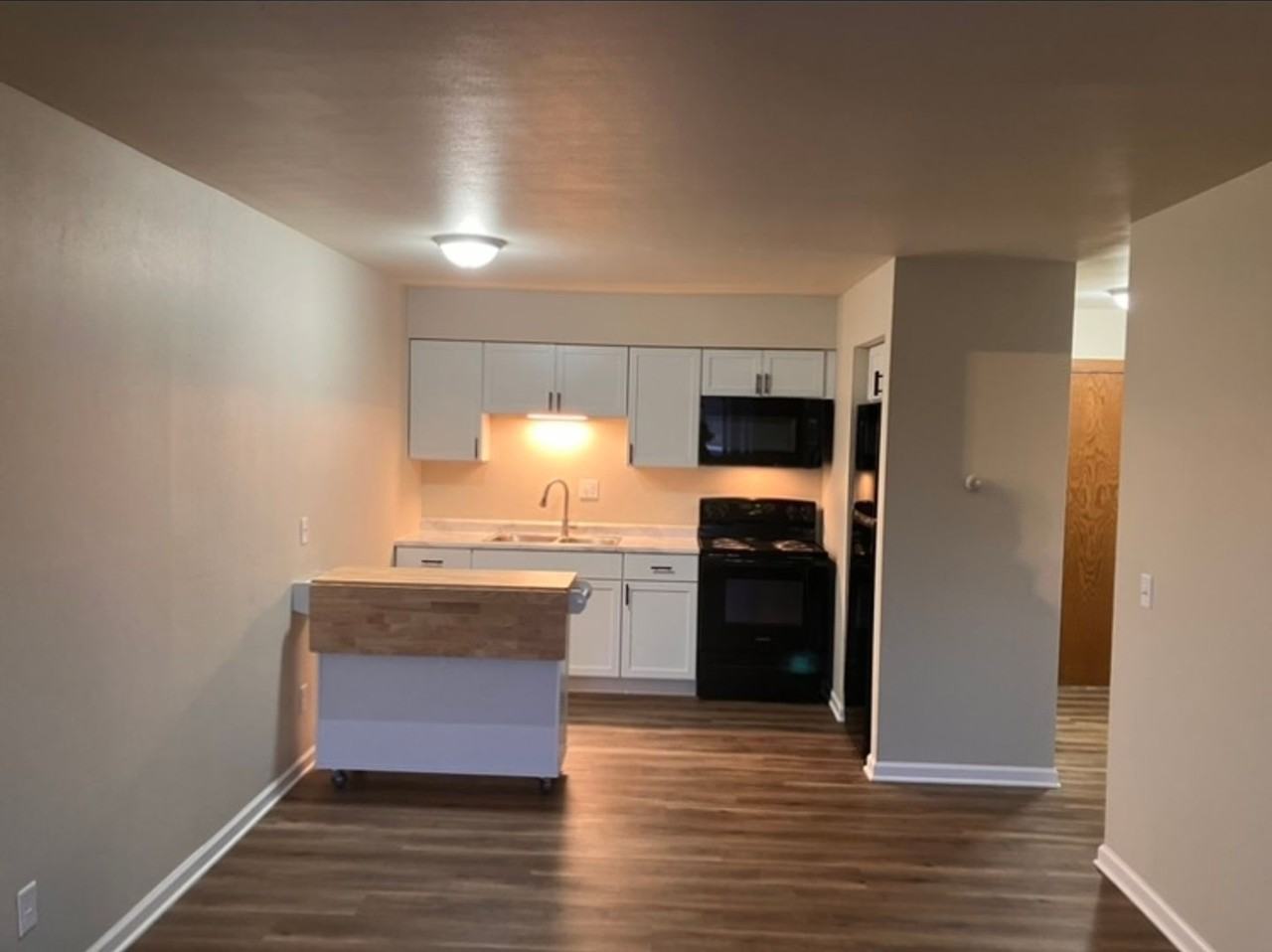 Heritage House Apartments - Photo 4 of 12