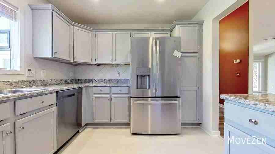 7112 Key Point Dr - Photo 2 of 33