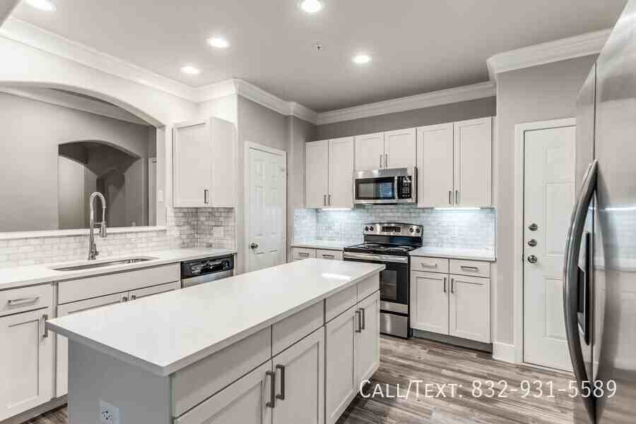 1200 Windsor Lakes Blvd #ALY - Photo 2 of 10