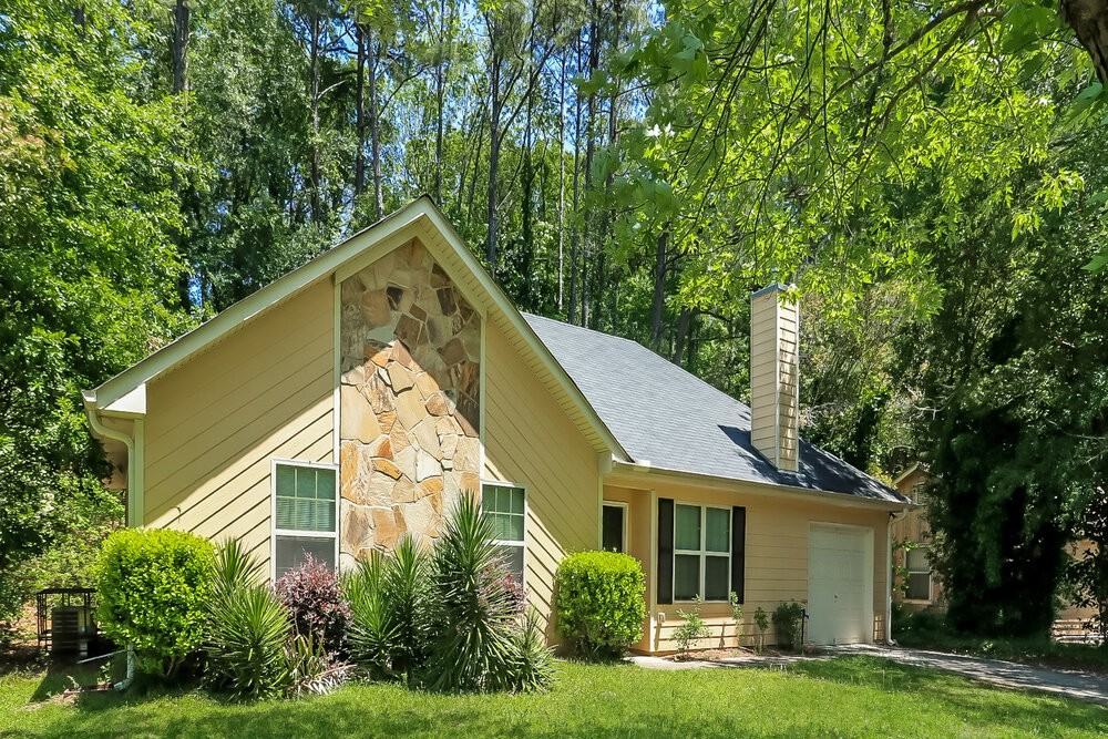 4999 Galbraith Cir - Photo 2 of 25