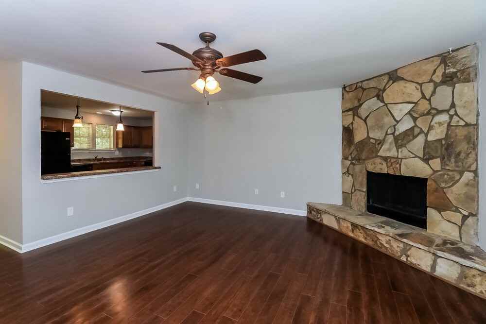 4999 Galbraith Cir - Photo 4 of 25