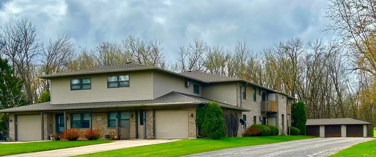 Beacon Ave Apartments - Photo 2 of 17