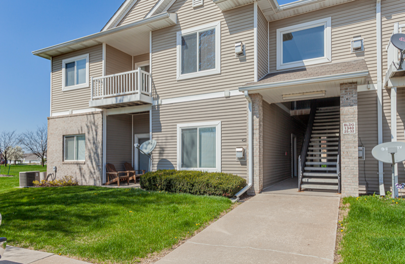 1340 Se Florence Dr #31 - Photo 3 of 25