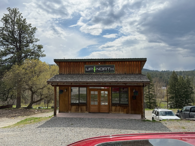 114 Riverside Dr - Photo 3 of 9