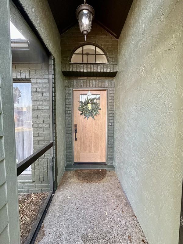 1041 Sawyers Ct - Photo 7 of 50