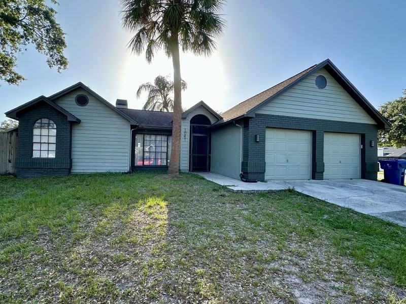 1041 Sawyers Ct - Photo 4 of 50