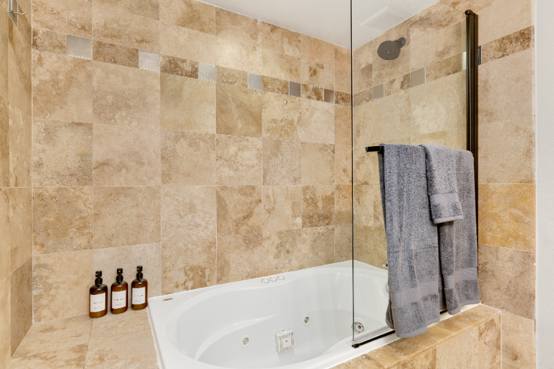 11441 81st Ave Ne - Photo 4 of 20