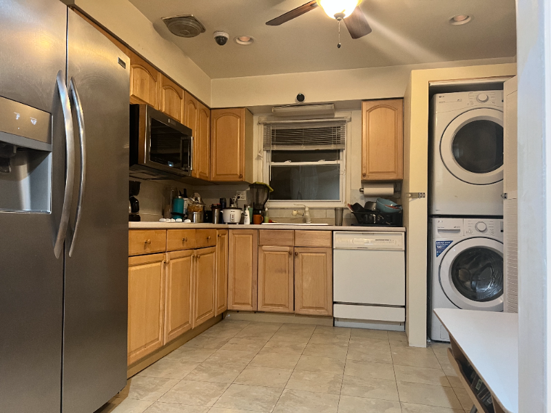 44334 Village Dr - Photo 2 of 11