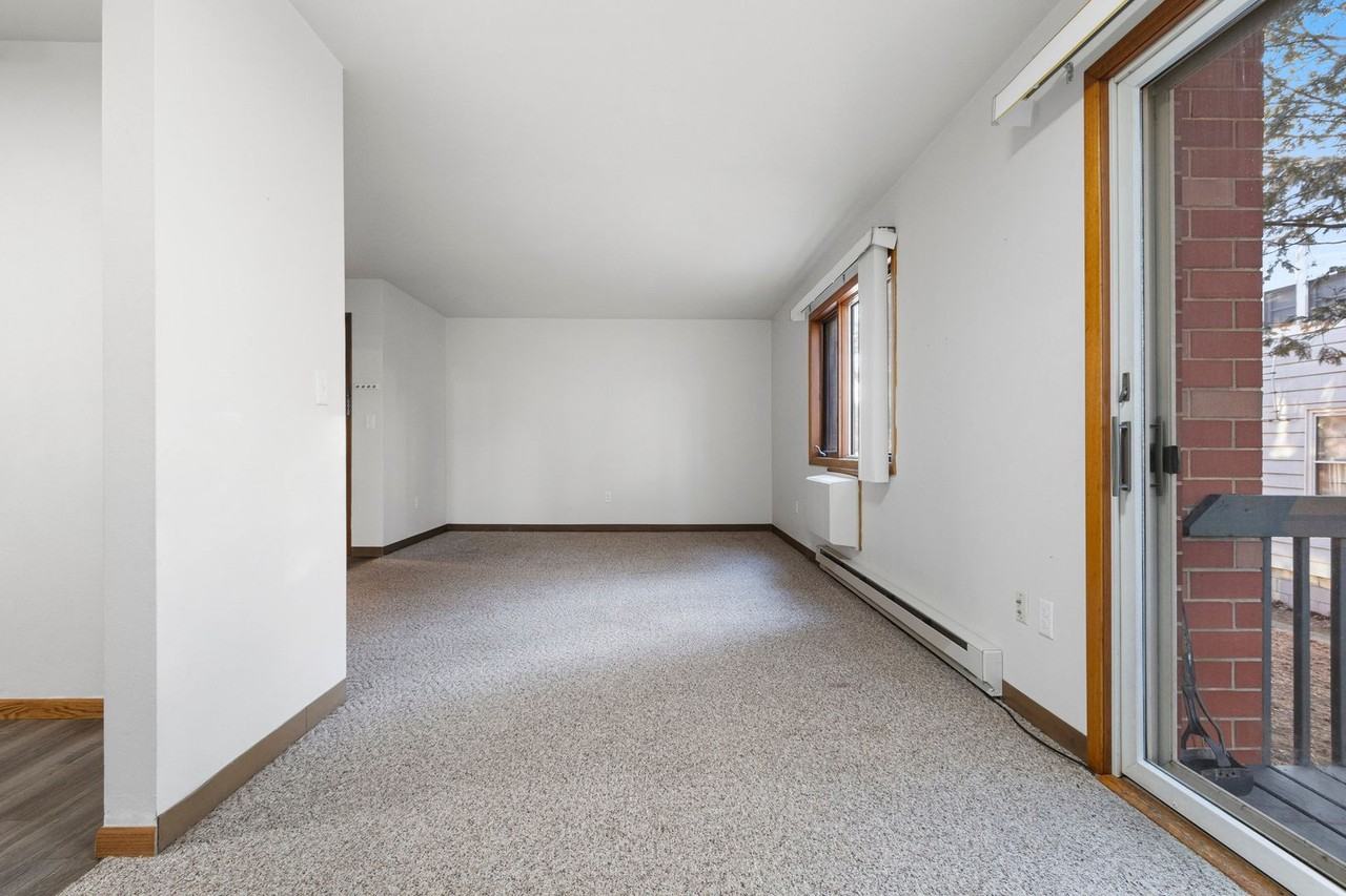 East Shore Apartments - Photo 7 of 14