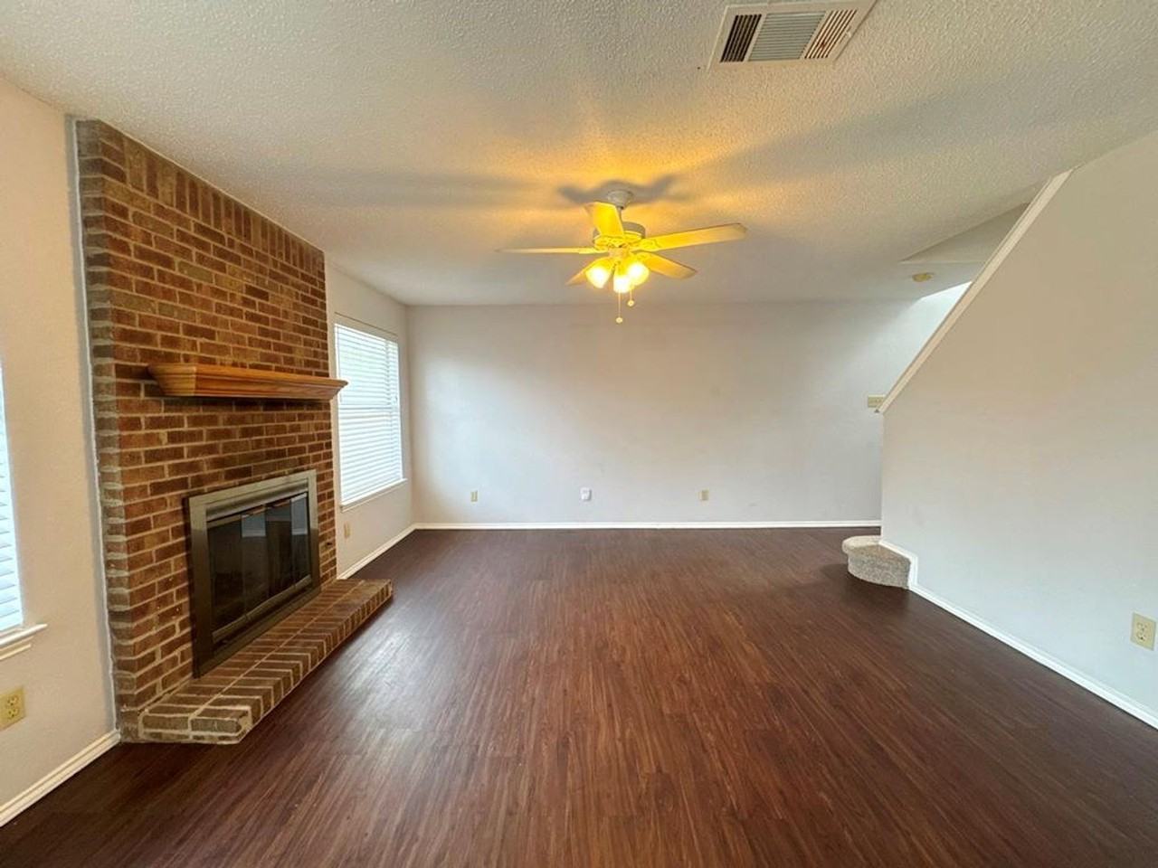 14009 Maricella Ln - Photo 7 of 34