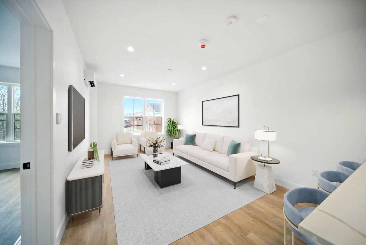 1 CARNATION - Photo 4 of 5