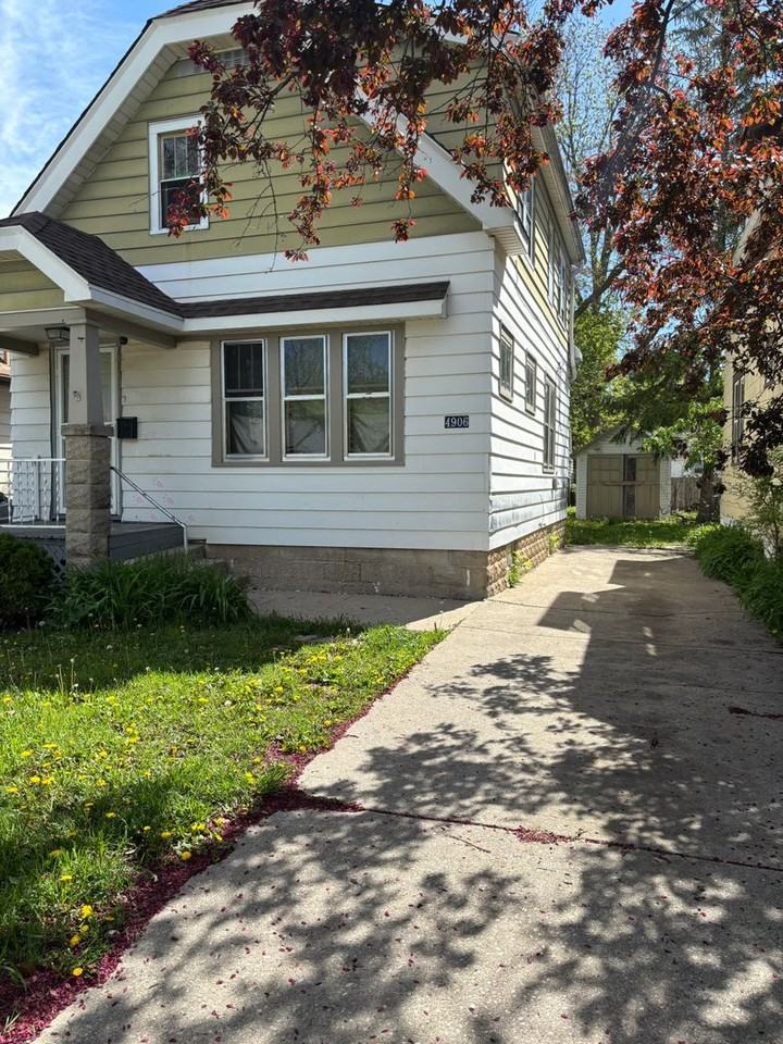 4906 N 58th St - Photo 2 of 8